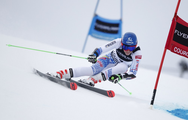 Petra Vlhová obrovský slalom pondelok 1. kolo ONLINE Courchevel