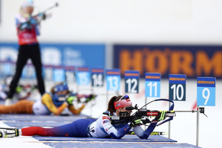 Paulína Fialková nezvládla vstup do sezóny SP v biatlone, v šprinte ju zradila streľba