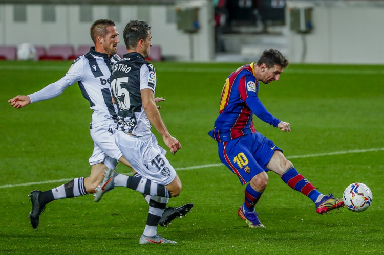 Messi zariadil víťazstvo Barcelony nad Levante